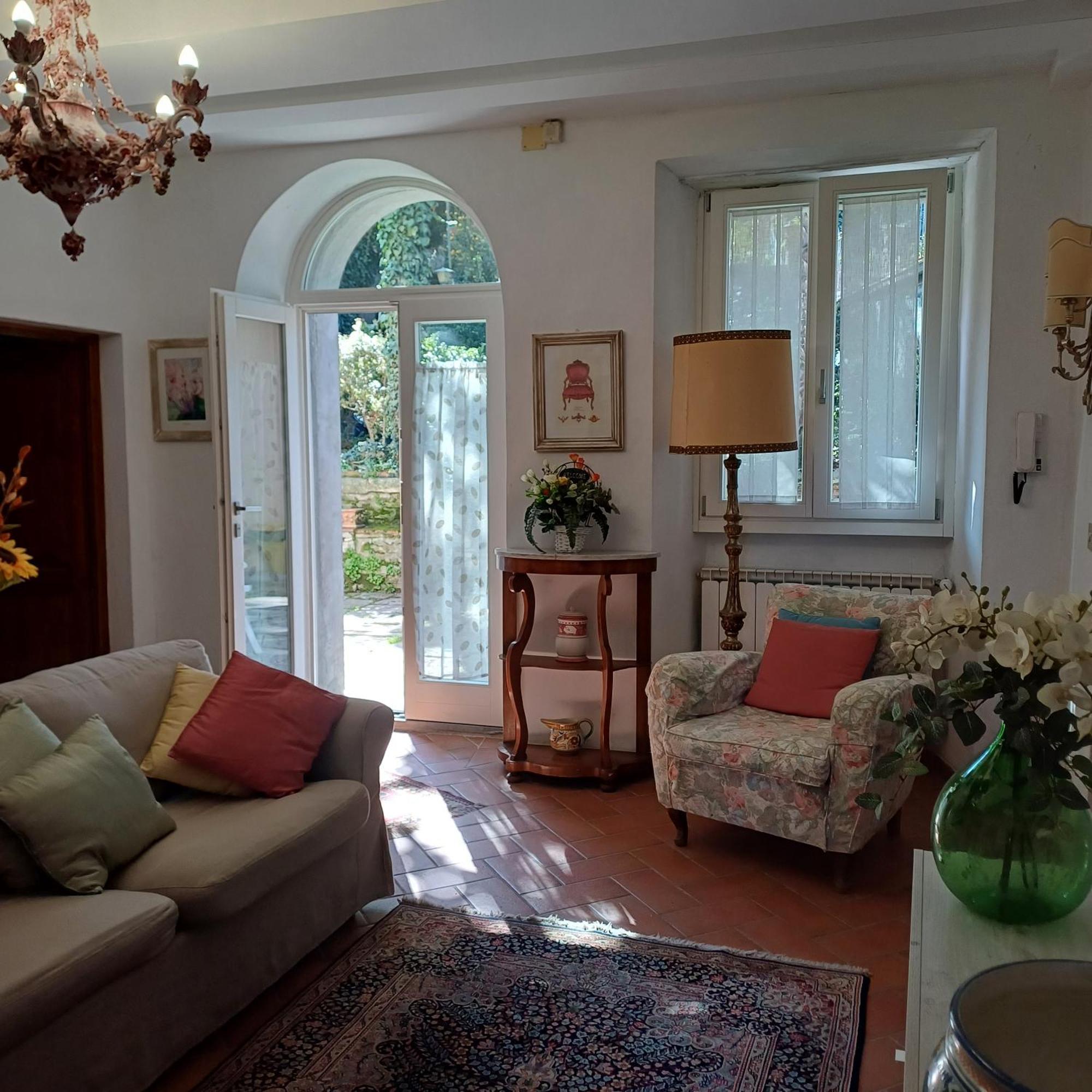 Casa Vacanze Amelia フィエーゾレ エクステリア 写真